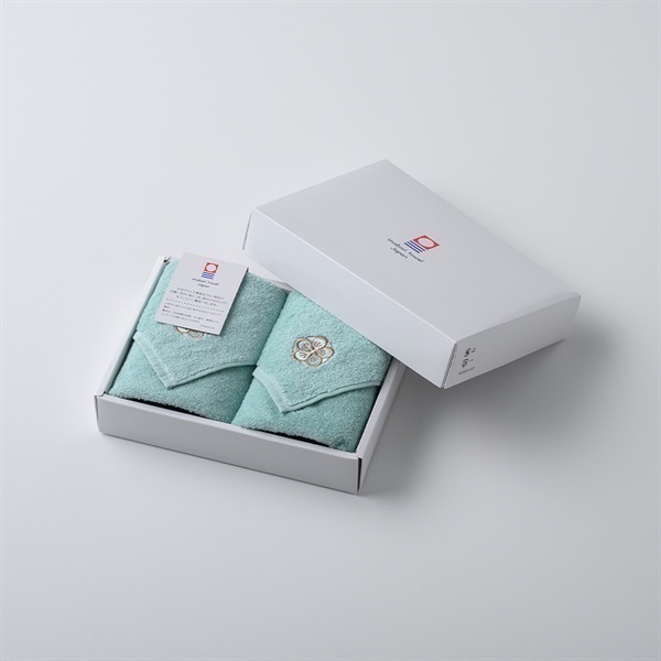 ＜ザ・カハラ・ホテル＆リゾート 横浜＞オリジナル今治ハンカチタオル ギフトセット