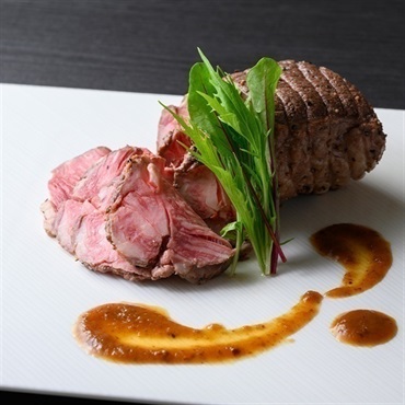 【お歳暮フェア2025】黒毛和牛ローストビーフ(ロース300g)＜リゾートトラストセレクション＞