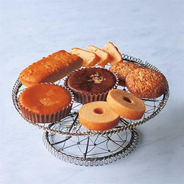 【お歳暮フェア2025】深川カントリーファーム 有精卵を使ったこだわりスイーツセット E＜リゾートトラストセレクション＞