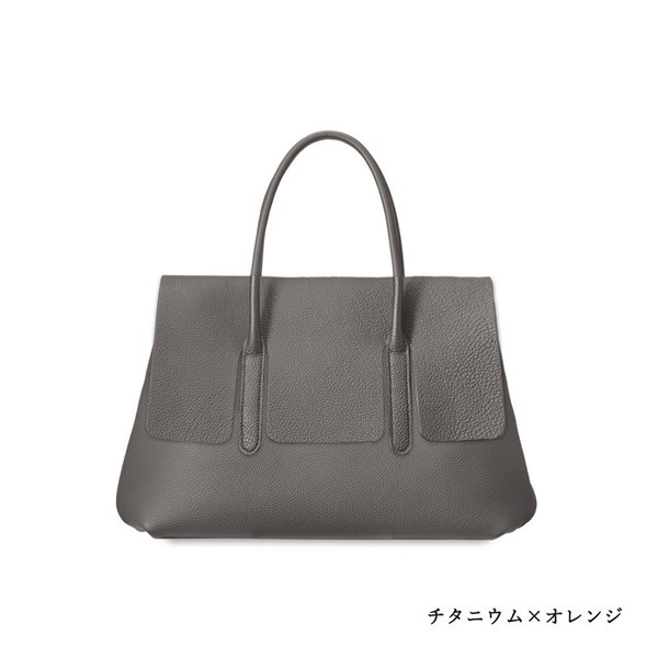 MAISON TAKUYA(メゾンタクヤ)Flap Brief Bag Lサイズ＜リゾートトラストセレクション＞(チタニウム×オレンジ)