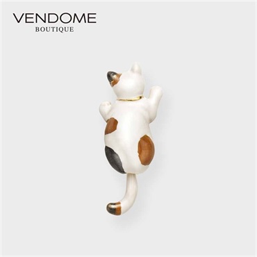 VENDOME BOUTIQUE猫 ブローチ「VBRV0509  DW」＜リゾートトラストセレクション＞