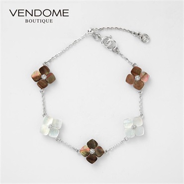 VENDOME BOUTIQUEシェルフラワー ブレスレット「VBMB3053LSXW