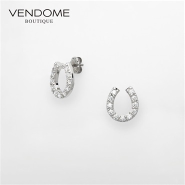 VENDOME BOUTIQUE馬蹄 ホースシュー ピアス「VBMA3662  CZ」＜リゾートトラストセレクション＞