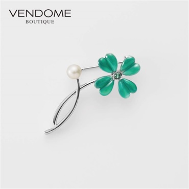 VENDOME BOUTIQUEクローバー ブローチ「VBMV6234  GS」＜リゾートトラストセレクション＞