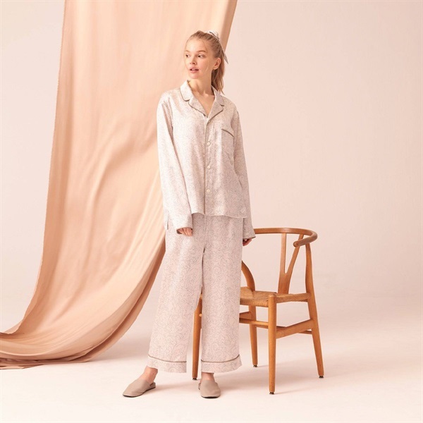 シルククッション foo tokyo 新品・未使用 インテリアライク シルククッション