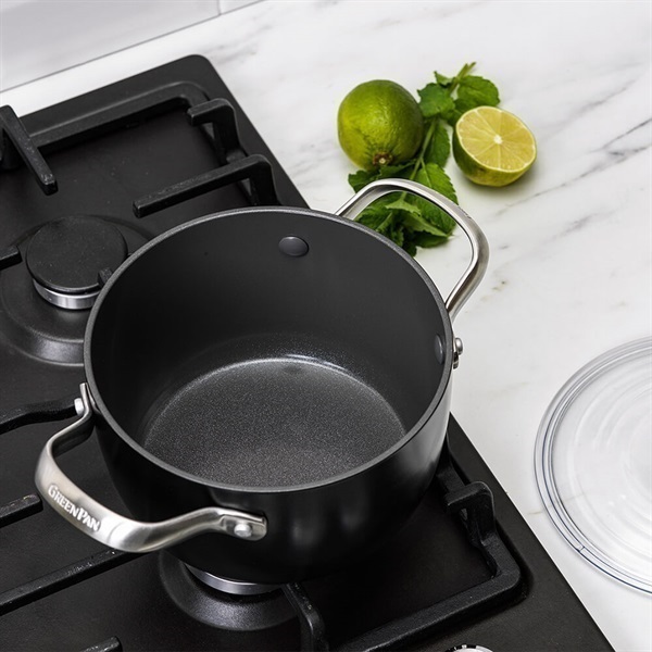 グリーンパン GREENPAN マルチフードクッカー 有害物質を一切含まない砂由来のミネラル成分のセラミックコーティング 両手鍋 ご飯 炊飯 揚げ鍋 としても使える 1 SALEグリーンパン マルチフードクッカー 16.5cm ブラック |キッチン