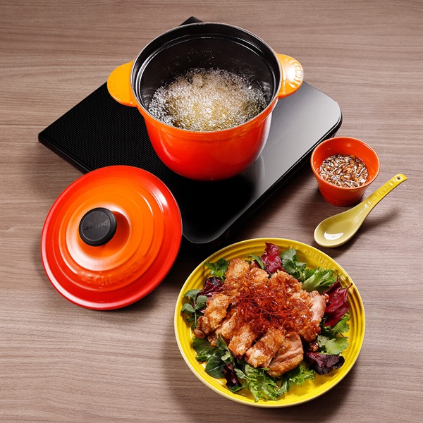 Le Creuset (ル・クルーゼ)ココット・エブリィ 18 チェリーレッド (SSツマミ)「21110180600460  」|食器・キッチン用品|Resorttrust Online Shop|リゾートトラストオンラインショップ