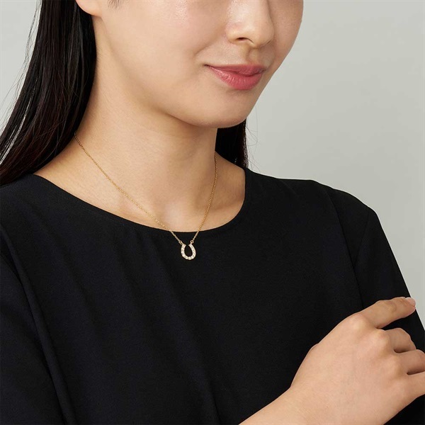 VENDOME BOUTIQUEホースシュー ネックレス「VBMP366340DT」＜リゾート