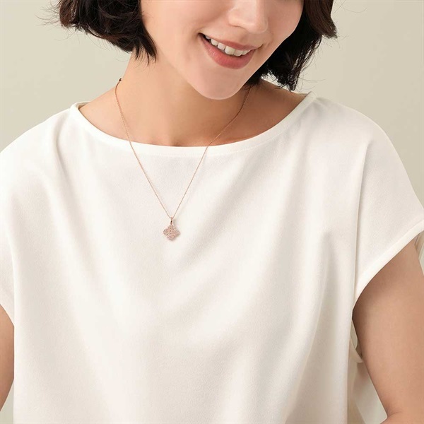 VENDOME BOUTIQUEシェルフラワー リバーシブルネックレス